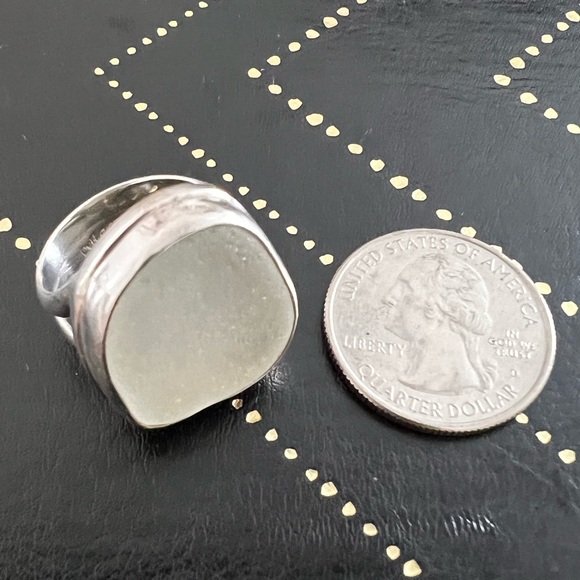 .925 Stamped Sterling Silver Large Sea Glass Ring Size 8 - Picture 2 of 4